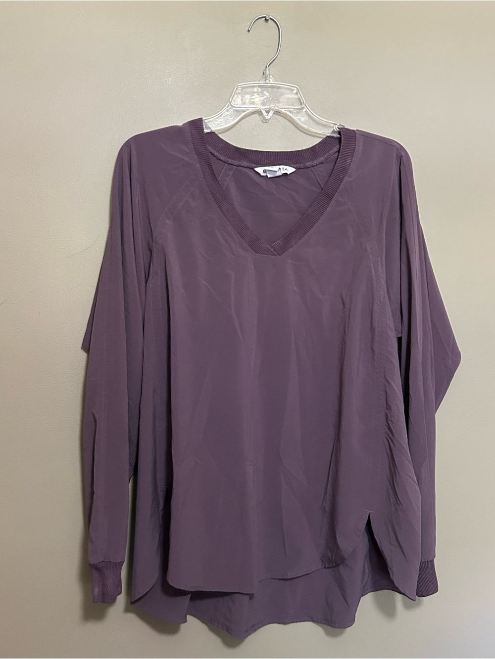 Athleta Zephyr Purple V Neck Long Sleeve Top Size Large